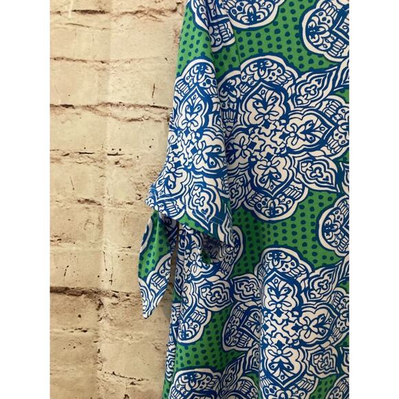 Buckhead Betties Top Womens Medium Tunic Blue Medallion Longer Length Stretch - Picture 6 of 14